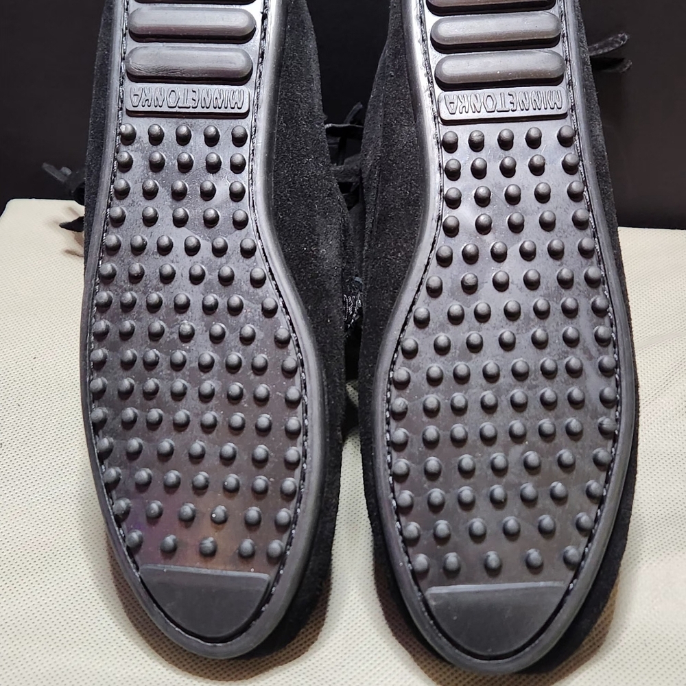 Minnetonka Black Suede Women's Boots - Picture 4 of 6